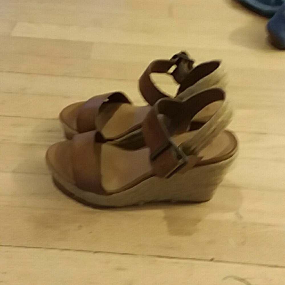 Shoes - Picture 2 of 2